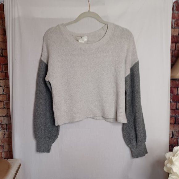 Ruby Moon Two-Toned Gray Crop Sweater | Small | Trendy Varsity Sleeves - Picture 2 of 5